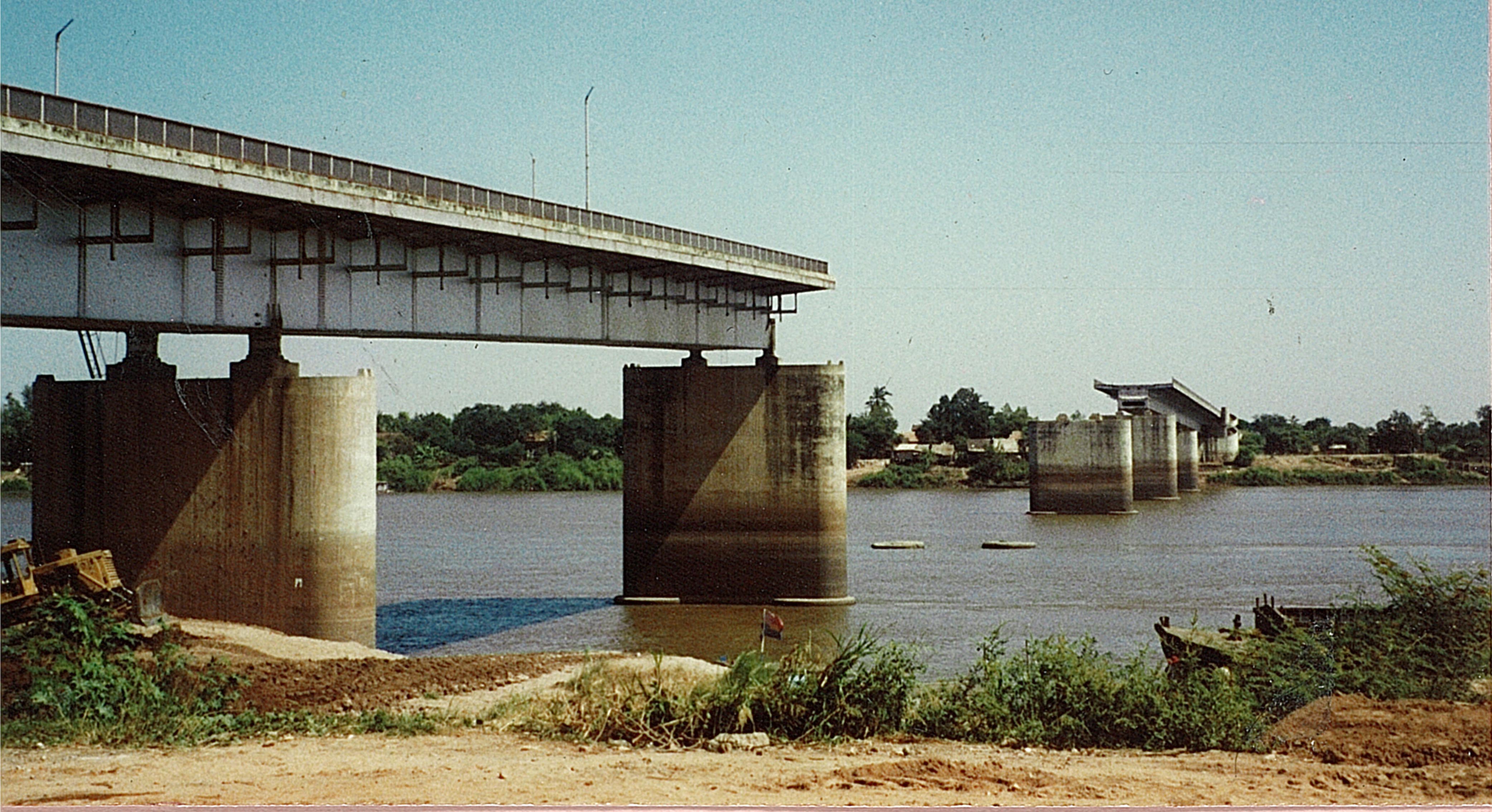 1992, Chroy Changvar Bridge (Chroy Changvar, Cambodia)